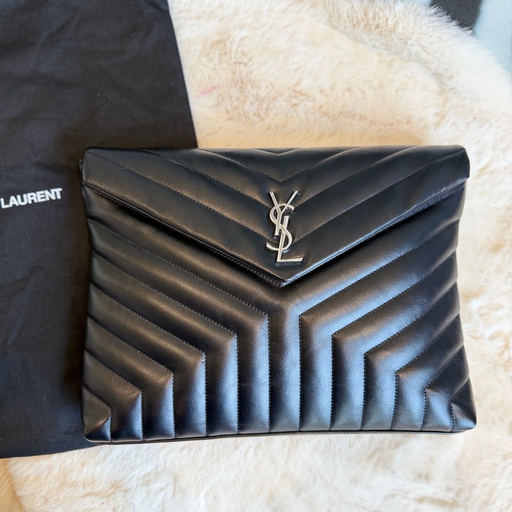 Saint Laurent Monogram Loulou document holder - Picture 3 of 16